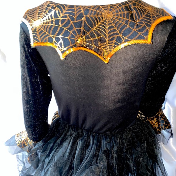 Halloween costume - Picture 2 of 3